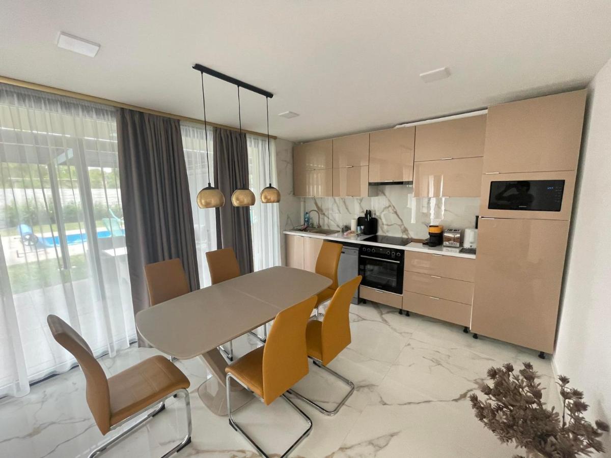 Luxury Apartments In Balatonalmadi, Almadi Lux Apartman III - Pure Gold Balatonalmádi Exterior foto